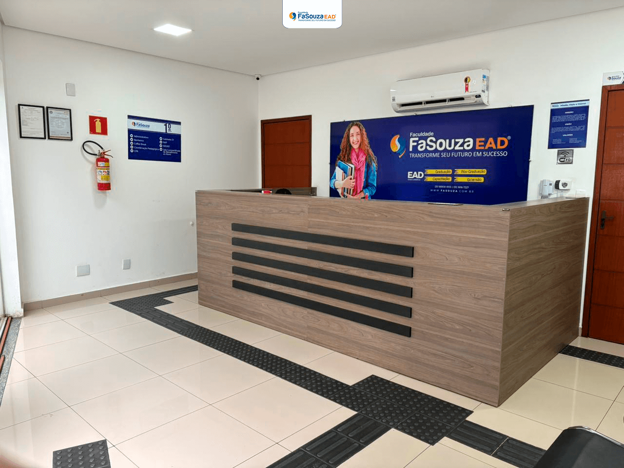 Recepção da Faculdade FaSouza